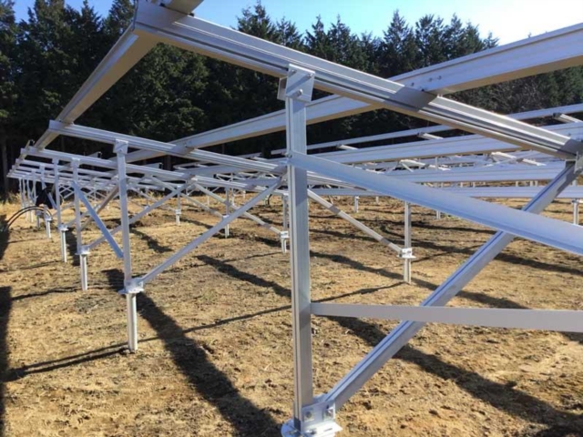 Sistem Pemasangan Asas Skru Tanah Solar Racking Solar Ground
