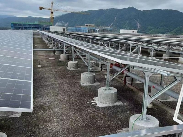Struktur Pemasangan PV Pendakap Solar Bumbung Tersuai