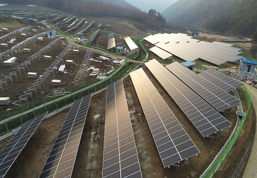 panel solar pelekap tanah struktur solar skru tanah korea 2.18MW
